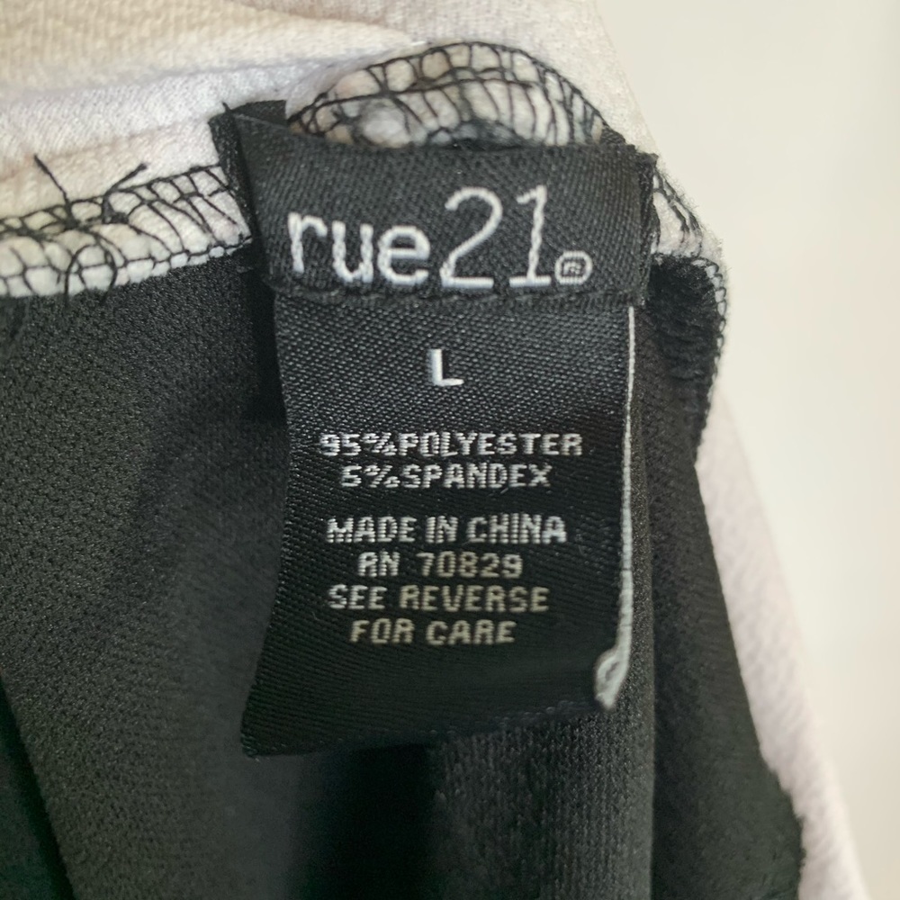 Black & White beautiful Rue21 Dress Large - Picture 5 of 5